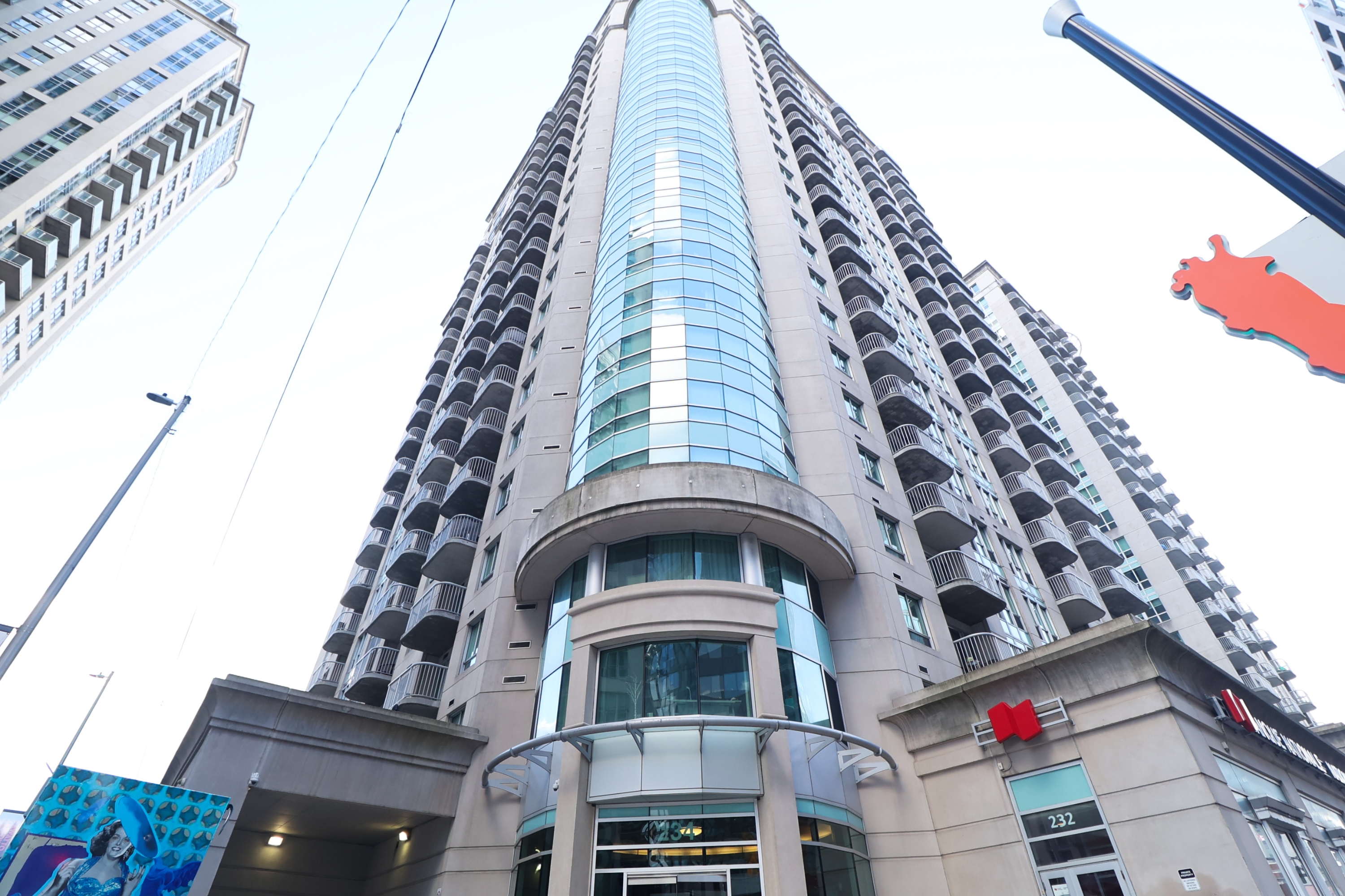 200 Rideau Street K - 812
